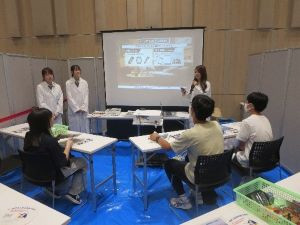 科学教室ブースの様子①