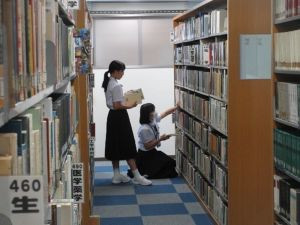 書架整理作業①