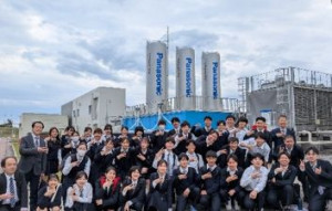 見学後の集合写真