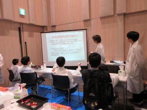 科学教室ブースの様子②